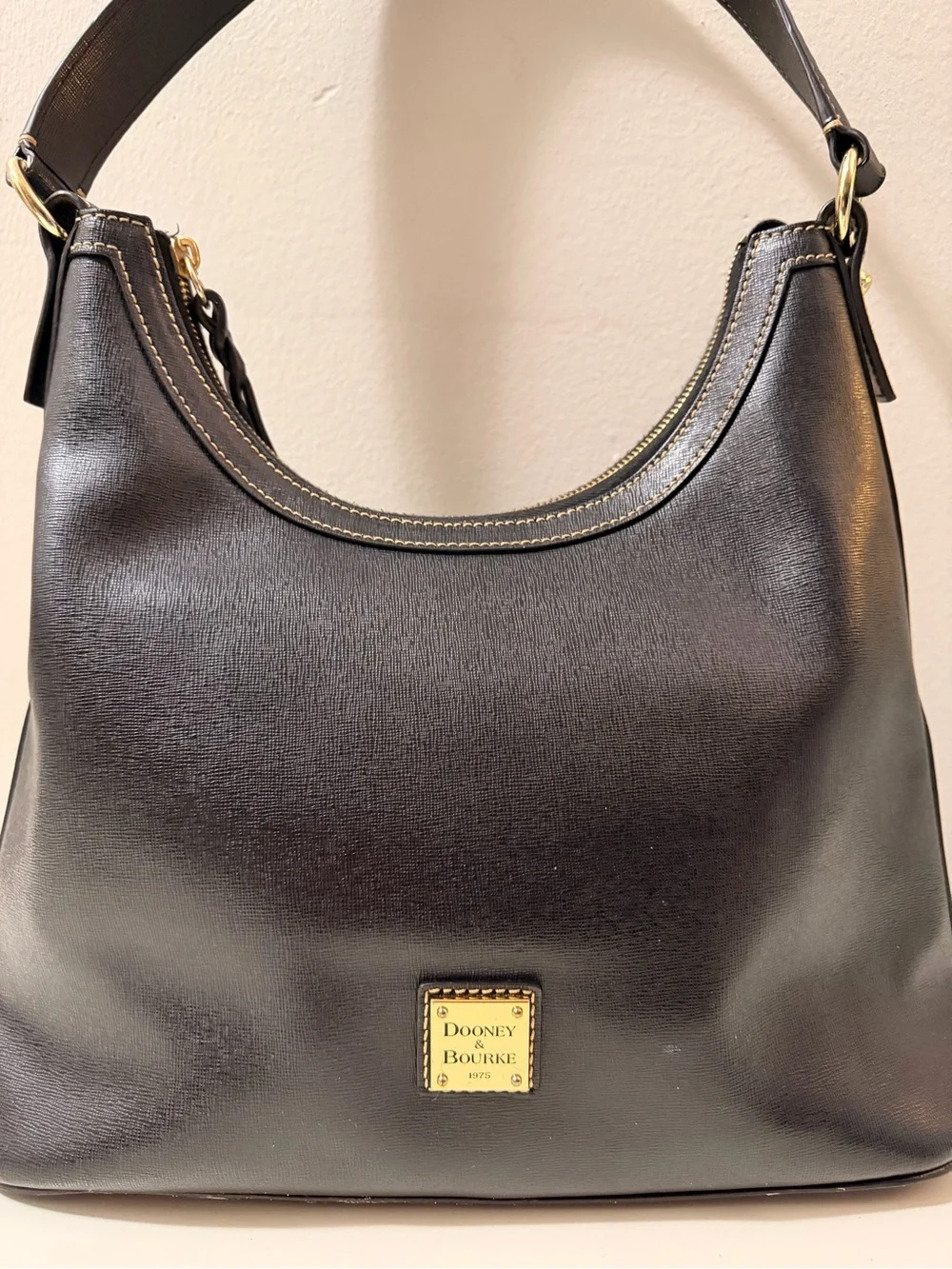 Dooney & Bourke Black Leather Shoulder Bag with Multicolor Logo Wallet